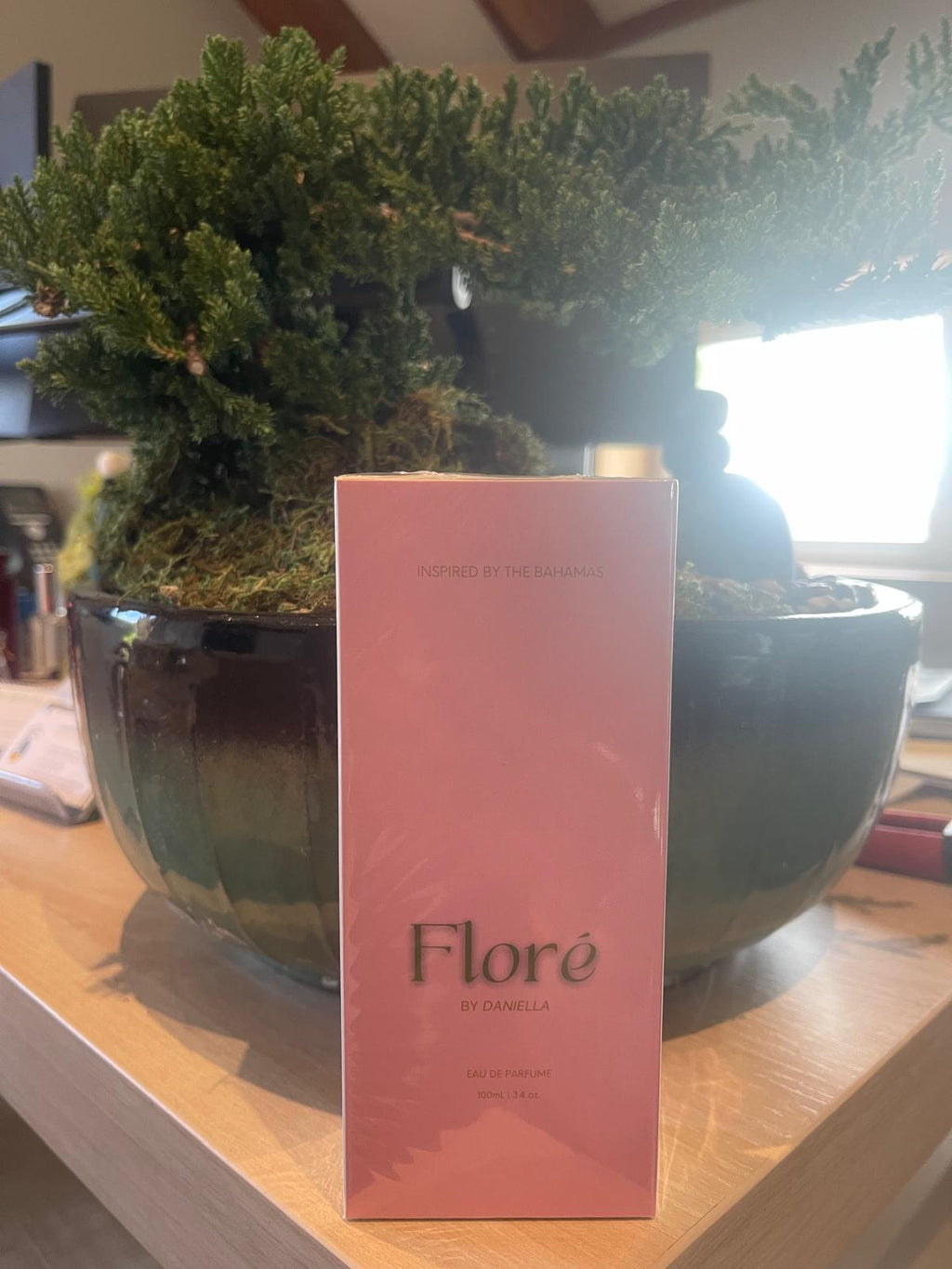 Flore by Daniella